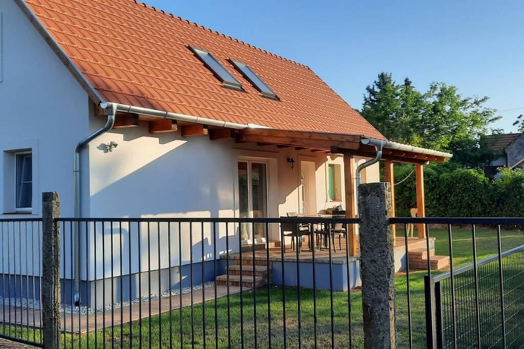 Villa Andrea Nyaralohaz Kovagoors Exterior foto